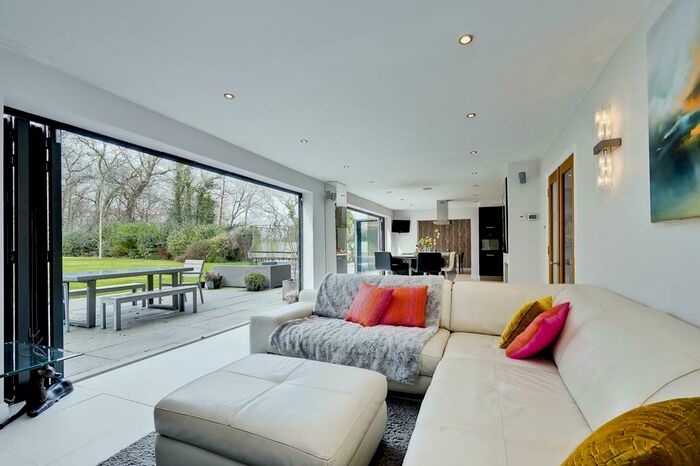 5 Bedroom Detached House To Rent In Chaworth Close, Ottershaw, KT16