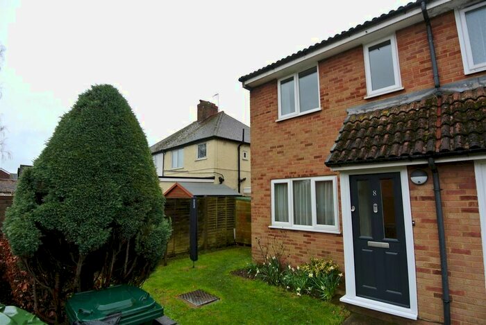 1 Bedroom End Of Terrace House To Rent In Pippins Court, Ashford TW15