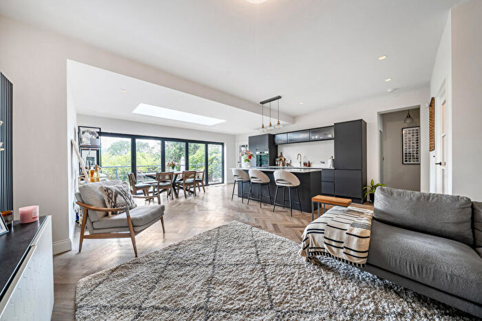 4 Bedroom Semi Detached House For Sale In Baring Road, Grove Park, London, SE12