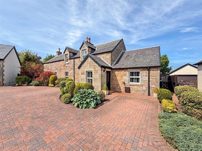 5 Bedroom Detached House For Sale In Farm House Lane, Lanark, ML11