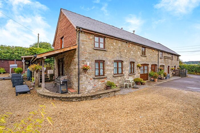 4 Bedroom Semi-detached House For Sale In Heol Ty Newydd, Blackwood, Caerphilly, NP12