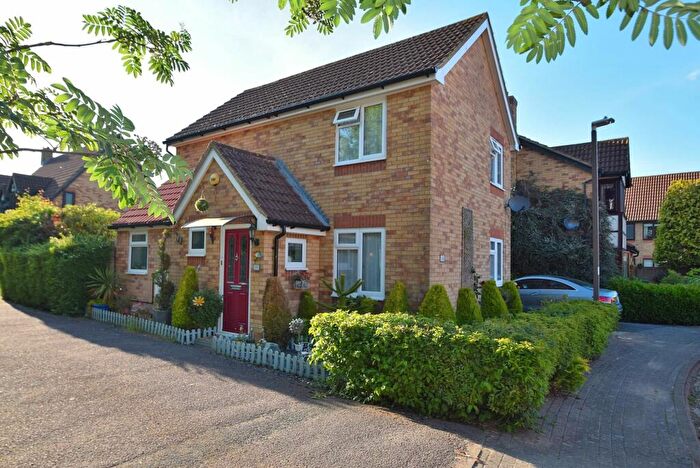 4 Bedroom Detached House To Rent In Morebath Grove, Furzton, MK4