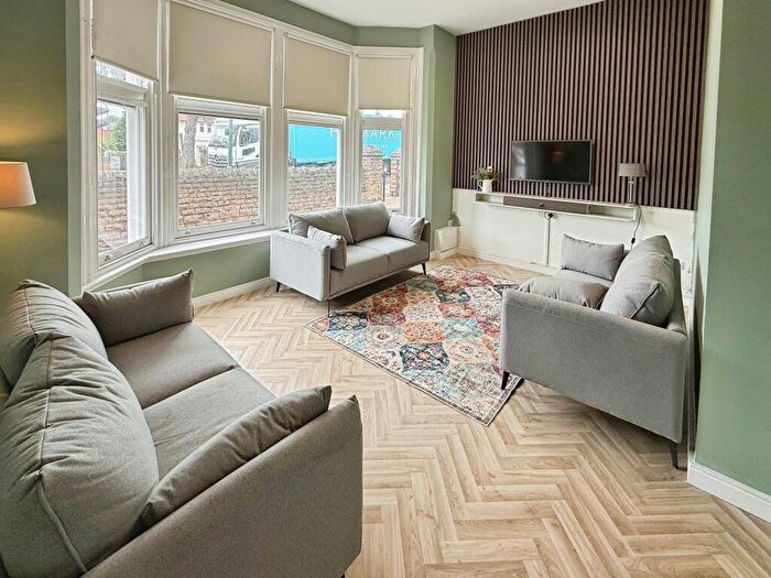 8 Bedroom House To Rent In Derby Road, Lenton, East Midlands, NG7