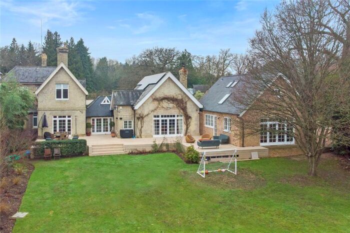 5 Bedroom Detached House For Sale In Woodfield Lane, Essendon, Hertfordshire, AL9