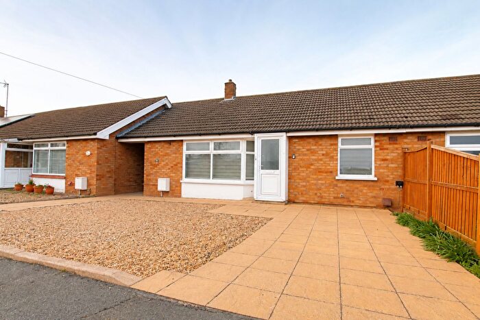 3 Bedroom Bungalow For Sale In Newlands Road, Chatteris, PE16