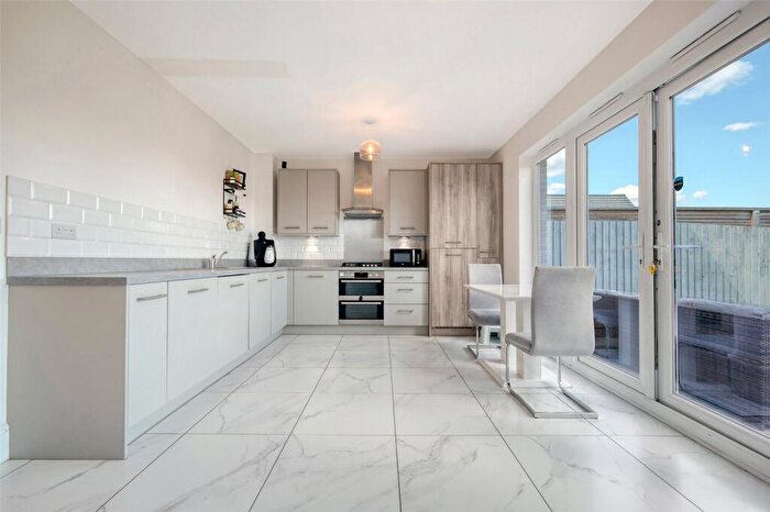 3 Bedroom Semi-Detached House For Sale In Dixon Link, Langdon Hills, Basildon, Essex, SS16