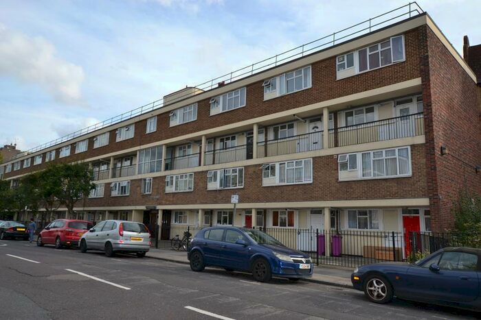 4 Bedroom Maisonette To Rent In Stepney Way, Whitechapel, London, E1