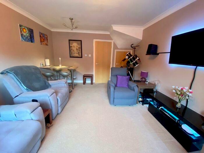 4 Bedroom Terraced House To Rent In Close To The Quayside, EX2