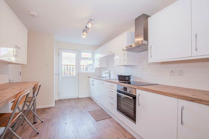 4 Bedroom Terraced House To Rent In John Snow Place, Headington, OX3