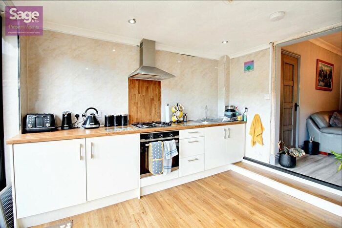 3 Bedroom Terraced House For Sale In Ebbw Street, Risca, NP11