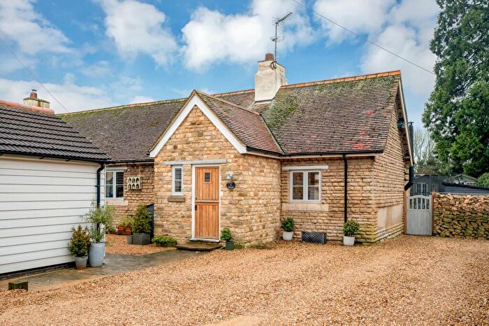 3 Bedroom Bungalow For Sale In Spinney Lane, Oakham, LE15