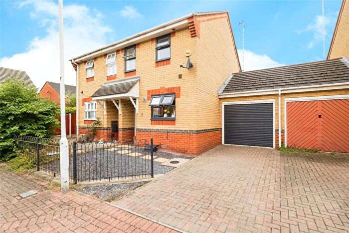 2 Bedroom Semi-Detached House For Sale In Trader Road, London, E6