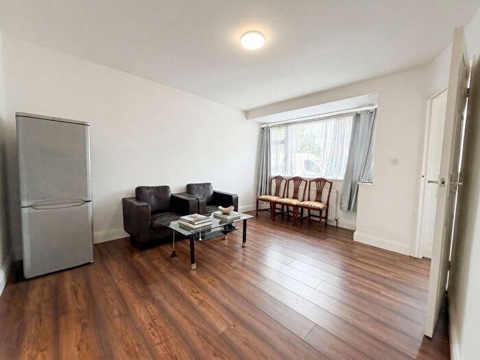 3 Bedroom Terraced House To Rent In Woodstock Gardens, Hayes, UB4