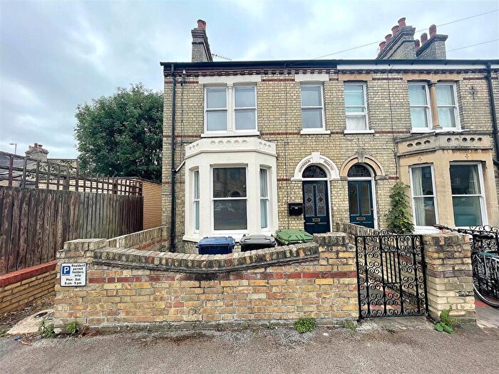 4 Bedroom Apartment To Rent In Humberstone Road, Cambridge, CB4