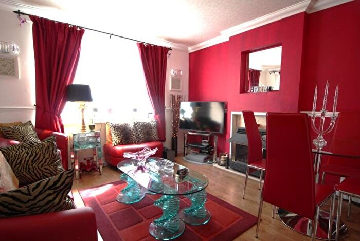 1 Bedroom Flat To Rent In Figtree Hill, Hemel Hempstead, HP2