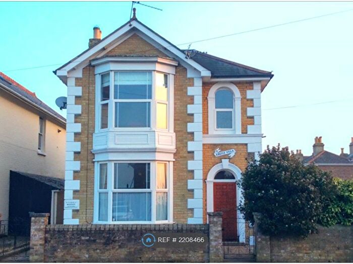 2 Bedroom Flat To Rent In Argyll Street, Ryde, PO33