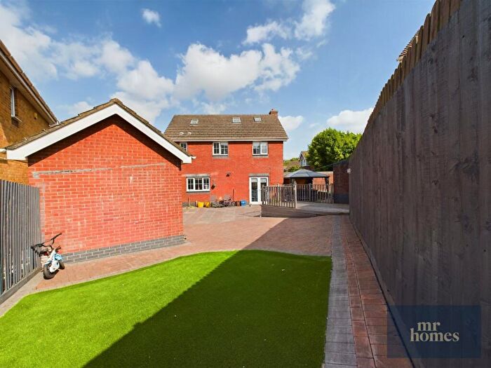 4 Bedroom Detached House For Sale In Thorne Way, St Marys Field, Cardiff, CF5
