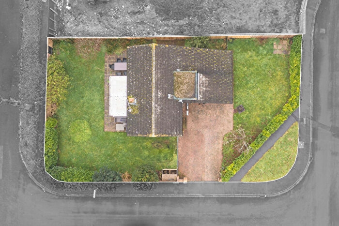 3 Bedroom Detached House For Sale In Parsons Mead, East Molesey, KT8