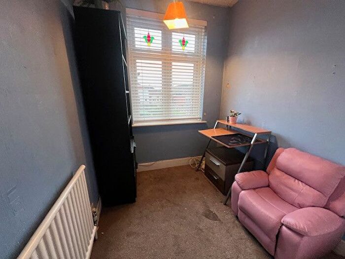 3 Bedroom Terraced House To Rent In Chadwell Heath, Romford, Essex, RM6
