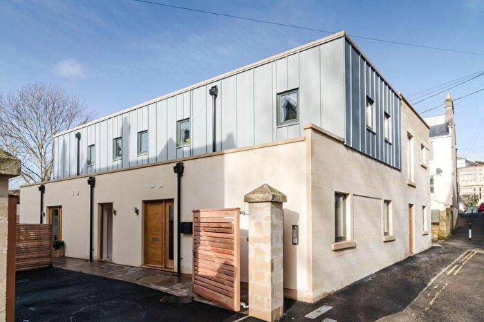 1 Bedroom Apartment To Rent In Norfolk Court, BA1