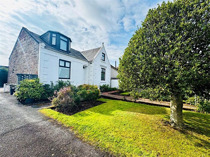 3 Bedroom Detached House For Sale In Portland Place, Hamilton, ML3