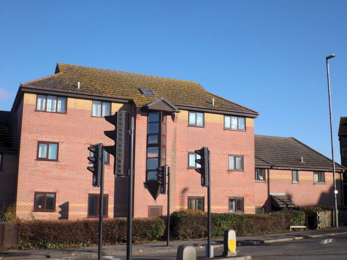 2 Bedroom Flat To Rent In County Street, Totterdown, Bristol, BS4