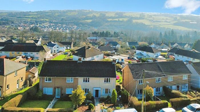 3 Bedroom Semi Detached House For Sale In Brynglas Avenue, Pontllanfraith, NP12