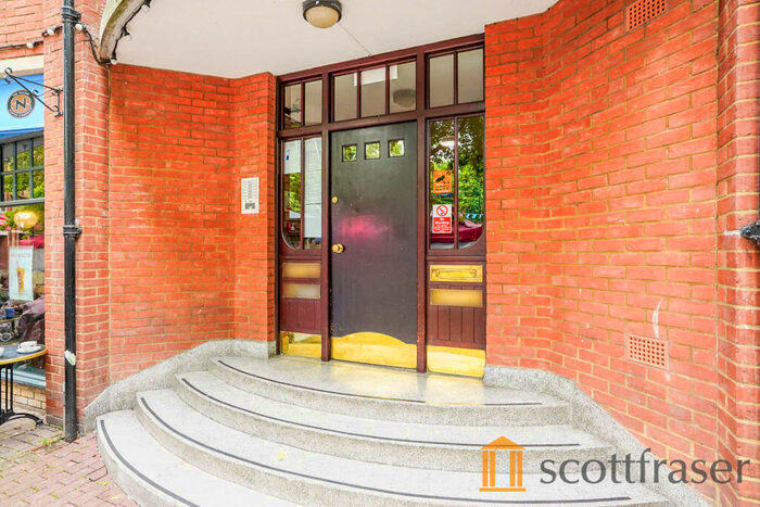 1 Bedroom Flat To Rent In The Heyes, Gloucester Green, OX1
