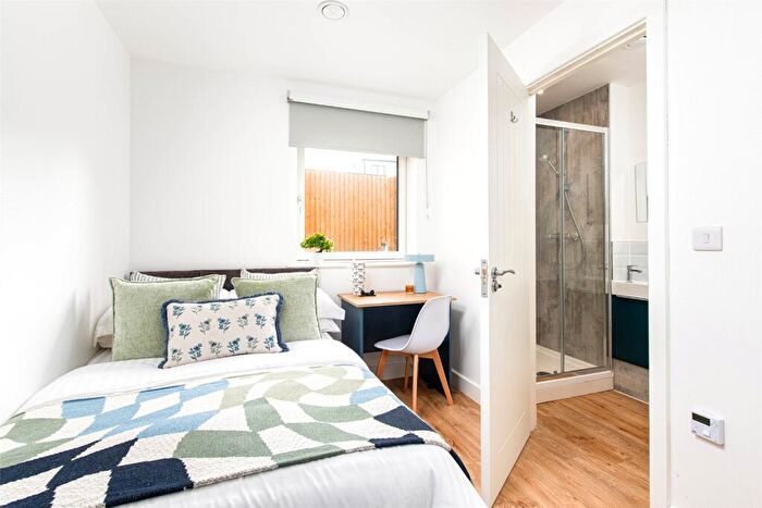 4 Bedroom Apartment To Rent In West Street, Bedminster, Bristol, BS3