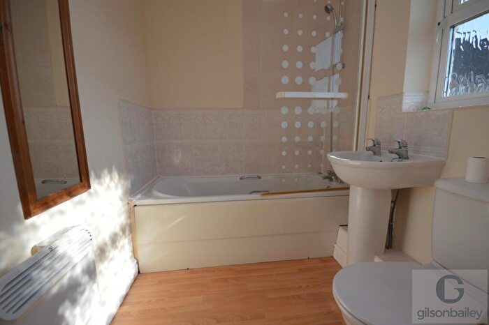 2 Bedroom Coach House To Rent In Kenneth McKee Plain, Norwich, Norfolk, NR2