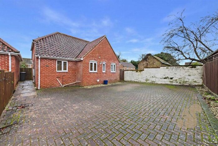 3 Bedroom Detached Bungalow For Sale In Lees Court, Glemsford, CO10