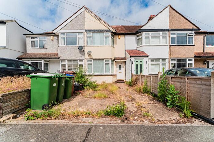 2 Bedroom Terraced House For Sale In Dorchester Avenue, Bexley, Kent, DA5