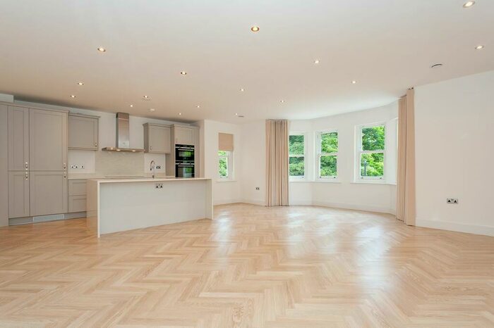 2 Bedroom Apartment To Rent In The Oval, Harrogate, HG2
