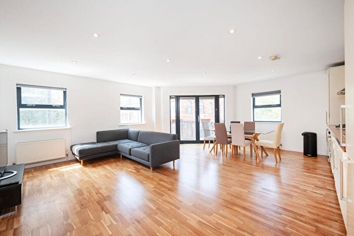 2 Bedroom Flat For Sale In Quaker Street, London, , Spitalfields, London, E1