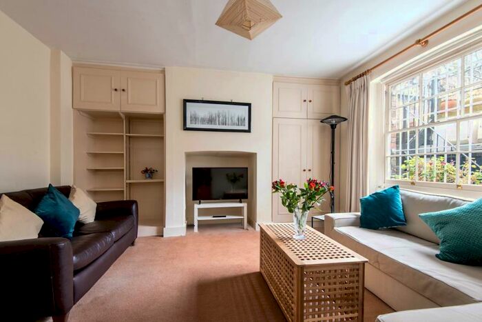 1 Bedroom Apartment To Rent In Gloucester Crescent, Primrose Hill, NW1