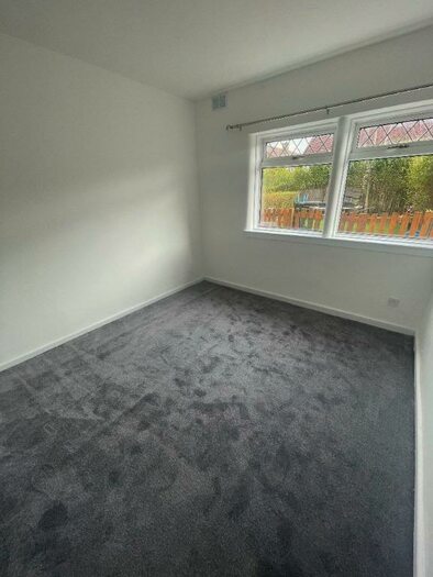 2 Bedroom Flat To Rent In Lappin Street, Clydebank, G81