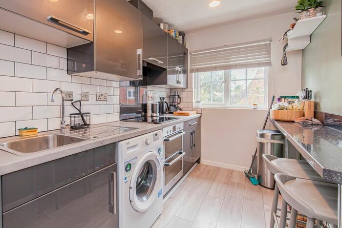 1 Bedroom Maisonette To Rent In Coltsfoot Leyes, Bicester, OX26