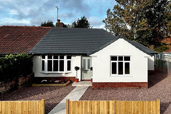 3 Bedroom Semi Detached Bungalow For Sale In Shakespeare Drive, Cheadle, SK8