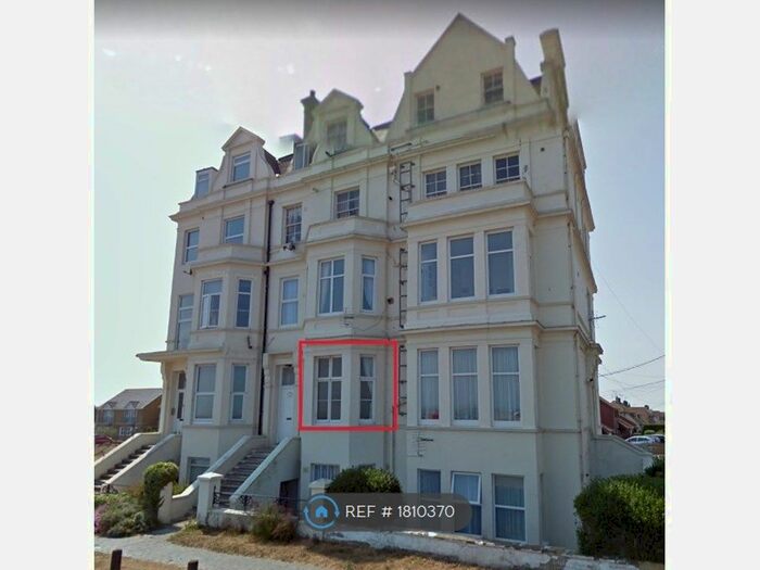 1 Bedroom Flat To Rent In Grand Parade, Littlestone, New Romney, TN28