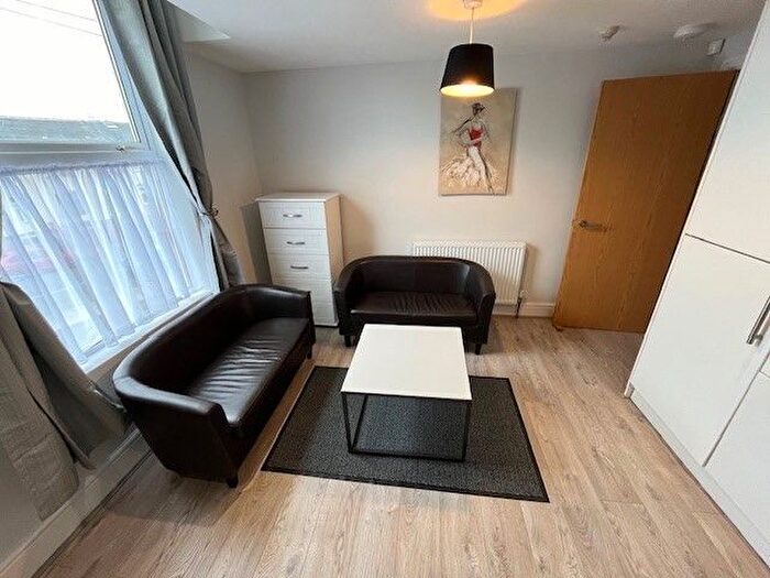 1 Bedroom Flat To Rent In East View, Preston, PR1