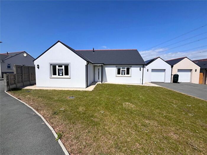 3 Bedroom Bungalow For Sale In Bowett Close, Hundleton, Pembroke, Pembrokeshire, SA71
