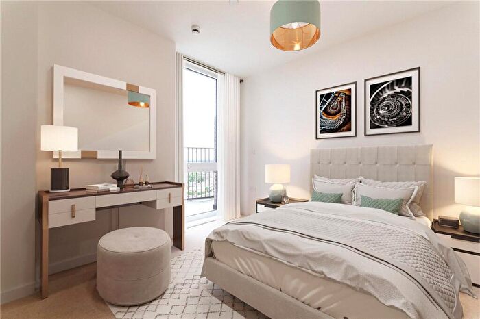 2 Bedroom Flat For Sale In Cherry Orchard Road, Croydon, CR0