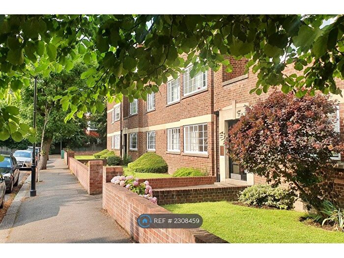 2 Bedroom Flat To Rent In Bedford Road, London, W4