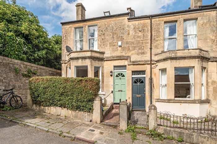 2 Bedroom End Of Terrace House For Sale In Hanover Street, Bath, BA1