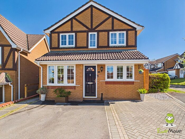 3 Bedroom Detached House For Sale In Brampton Gardens, Hatch Warren, Basingstoke, Hampshire, RG22