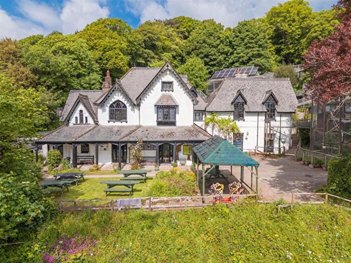 10 Bedroom Detached House For Sale In St. Martin, Looe, PL13