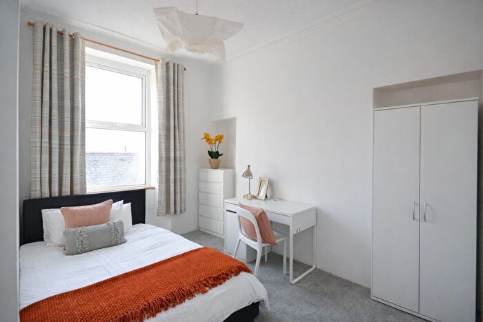 7 Bedroom Terraced House To Rent In Clifton Place, Plymouth, PL4