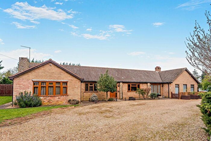 6 Bedroom Detached House For Sale In March Road, Whittlesey, Peterborough, PE7