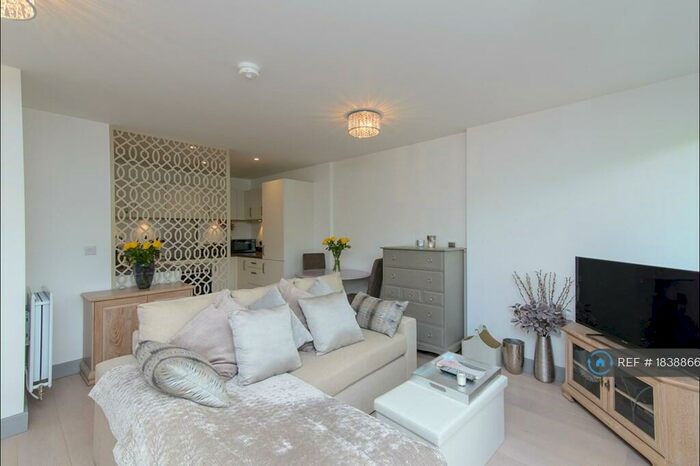 1 Bedroom Flat To Rent In Paintworks, Arnos Vale, Bristol, BS4