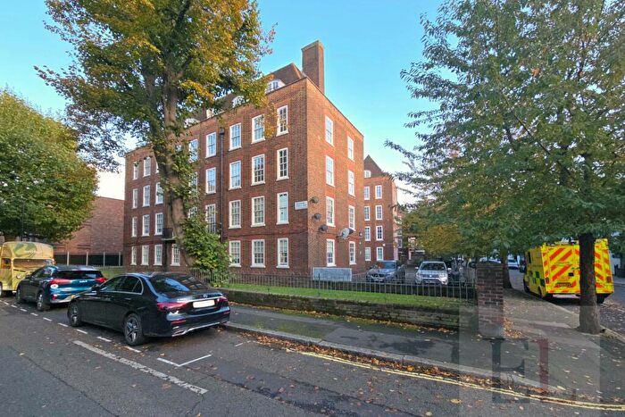 2 Bedroom Apartment To Rent In Cooper House, Lyons Place, London, NW8